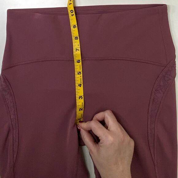 EUC | Lululemon | Capri Leggings | Mauve | Size 8 - Picture 7 of 10